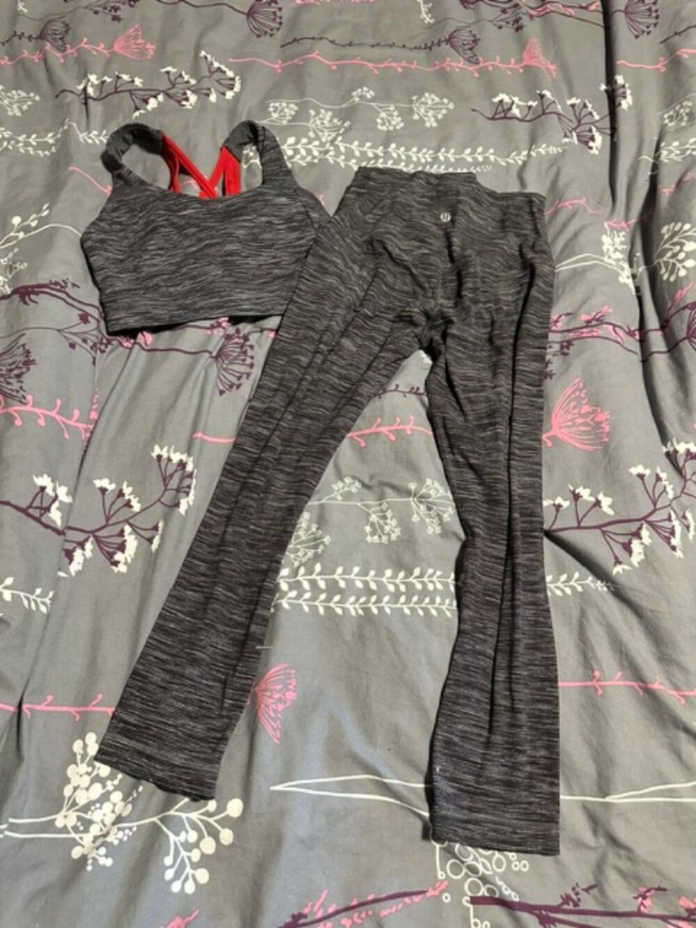 Lululemon size 4 align leggings and energy bra